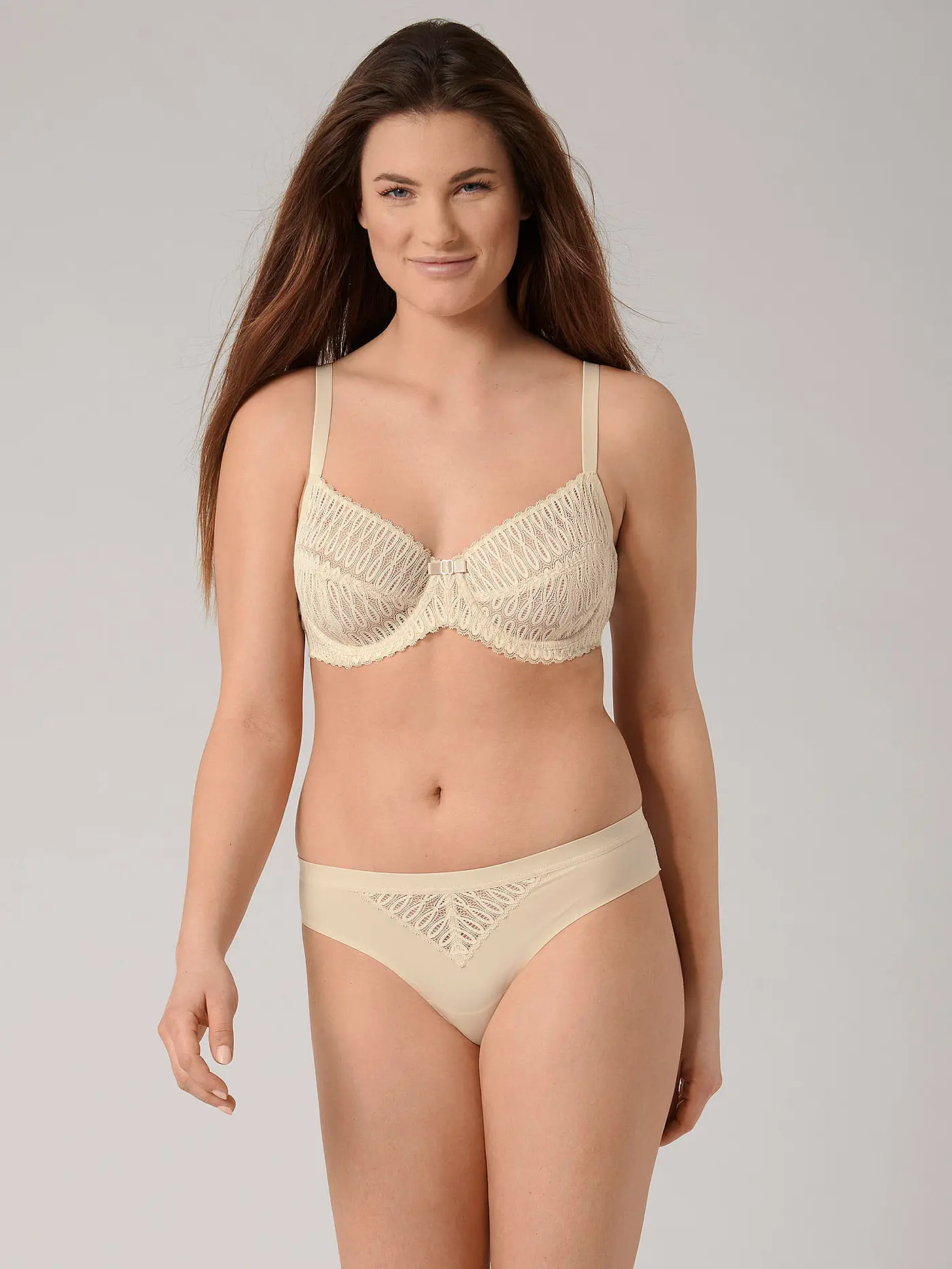TRIUMPH | BH " Aura Spotlight " creamy dream | 